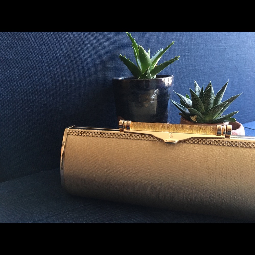 Gold clutch for any occasion